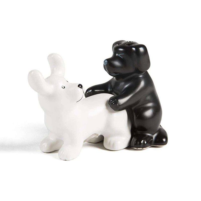 白黒の陶器製犬型塩コショウ入れセット、面白いノベルティギフト - Kitchen Gadgets Novelty のレビューと価格