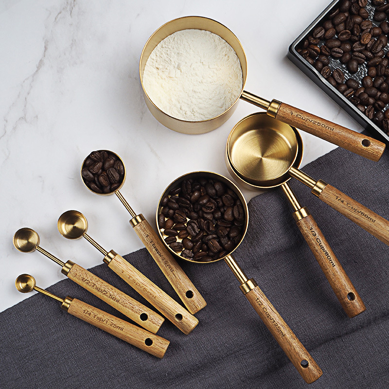 4 / 8pcs木製ゴールド計量カップとスプーンステンレス鋼 - Kitchen Gadgets Gold のレビューと価格