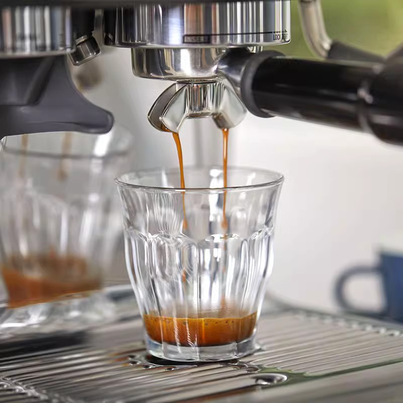 ブレヴィル Bes870 エスプレッソコーヒーメーカー、半自 - Breville Espresso Bes870 のレビューと価格