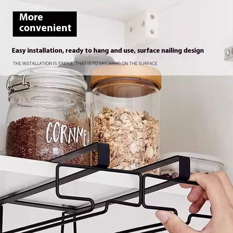 穴あけ不要の金属製ワイングラスホルダー - キャビネット下収 - Kitchen Gadgets Rack のレビューと価格